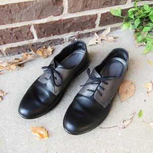 Naot Black and Gray Women's Flats